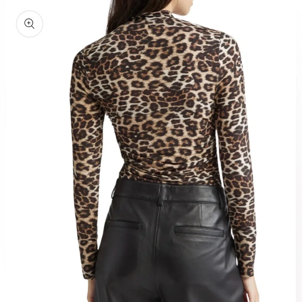 Farm Rio Leopard Print Natural Skin Jersey Blouse - Picture 3 of 7